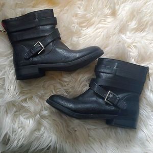 Black ankle booties size 5.5